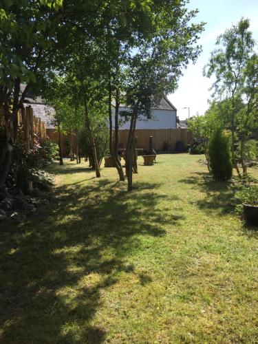 Kert, Vollie House with Hot Tub, Sauna & Log Burner in Penpont