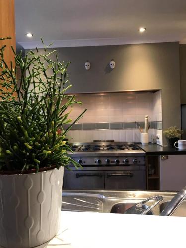 Konyha, Vollie House with Hot Tub, Sauna & Log Burner in Penpont