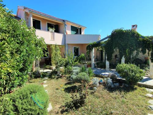  Apartments Silentium in Rtina