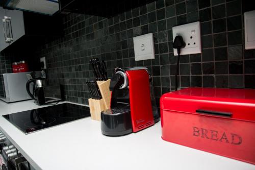 Apartment 27 - image 5