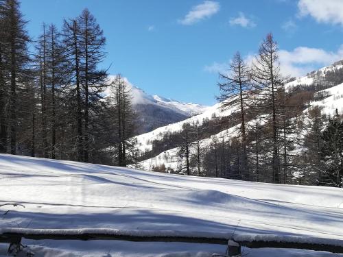 Chalet di Montagna Immerso nella Natura