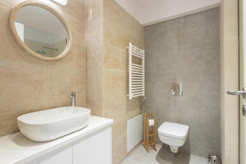 Stadium 1bdr HiEnd quiet Flat Top Location, Афины (фото 9)