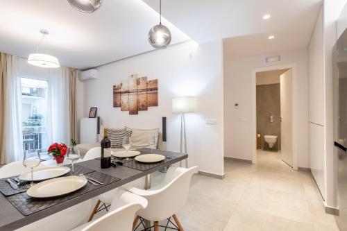 Stadium 1bdr HiEnd quiet Flat Top Location, Афины (фото 7)