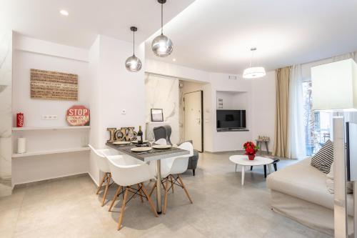 Stadium 1bdr HiEnd quiet Flat Top Location, Афины (фото 10)