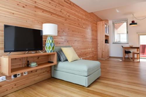 Porto Pim Bay - image 12