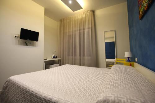 Recia Room – Naples, CO