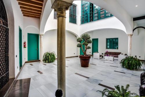 Casa Palacio El Condestable de Sevilla – Seville, KY