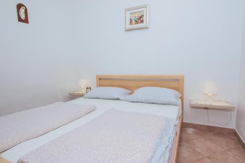 Studio Apartment image 6
