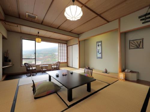 Japanese-Style Standard Room with Landmark View - Smoking