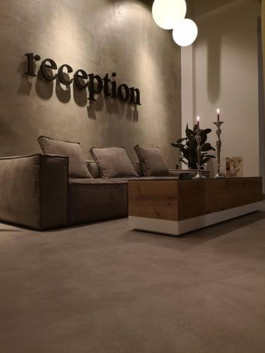 Lak Nirvana's Homes - image 2