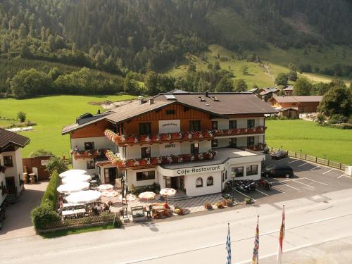 Hotel Wasserfall - image 3