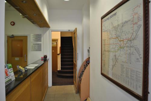 Hall, Carlton Hotel B & B in Westminster