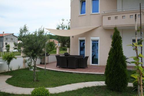 Double Studio with Terrace room in Ahlan Villa