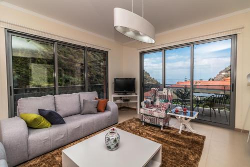  Pink House - Tabua (Ribeira Brava) in 9350-412 Ribeira Brava