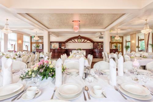 Leśna Perła - Restauracja i Pokoje Hotelowe - image 14