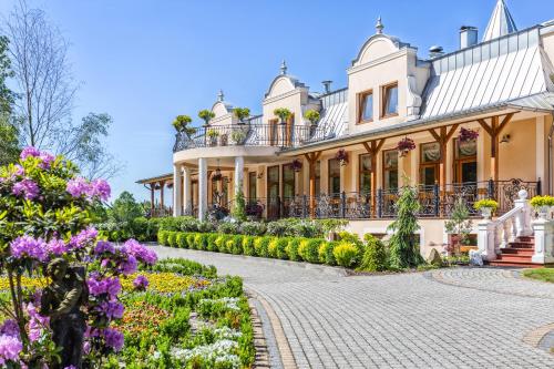 Leśna Perła - Restauracja i Pokoje Hotelowe - image 6