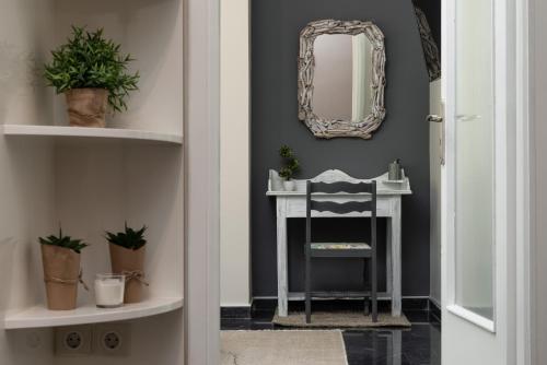 Athens Flower Apartment - image 7