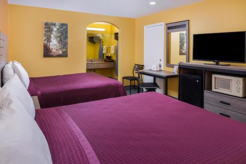 Americas Best Value Inn West Columbia