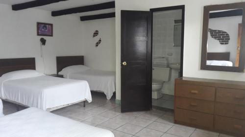 Hotel De Cortez y Larraz - image 3