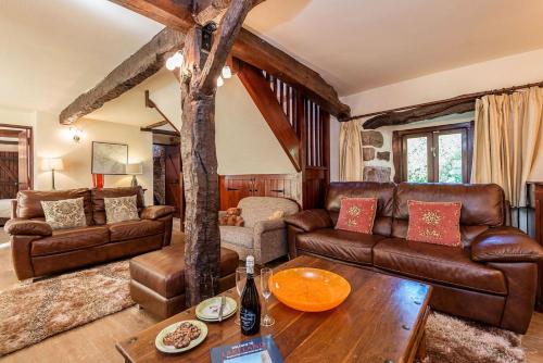 Bridge End Farm Cottages - image 2