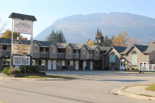 Monashee Lodge