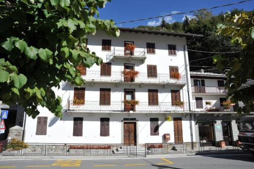Ieeja, La Maison de Meme in Fontainamore