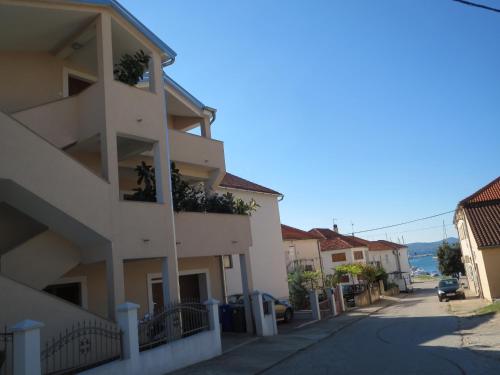 Apartmani Milena, Pension in Biograd na Moru