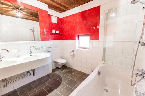 Napoleonvilla Holiday Home - image 9