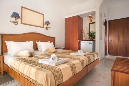 Hotel Meltemi - image 4