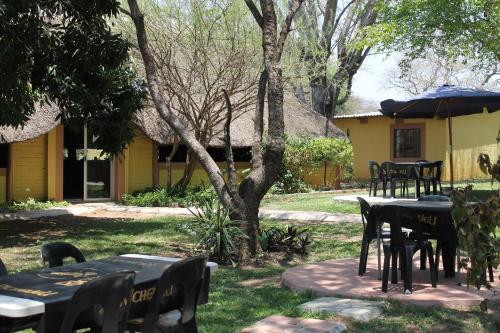 Restorāns, Divundu Guest House in Divundu