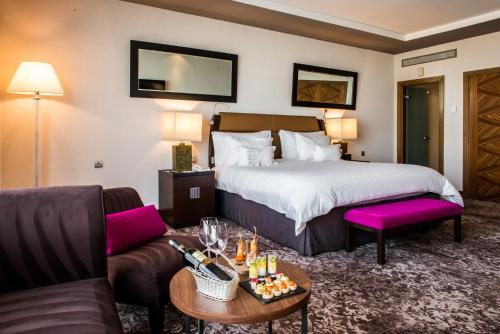 1 queen bed