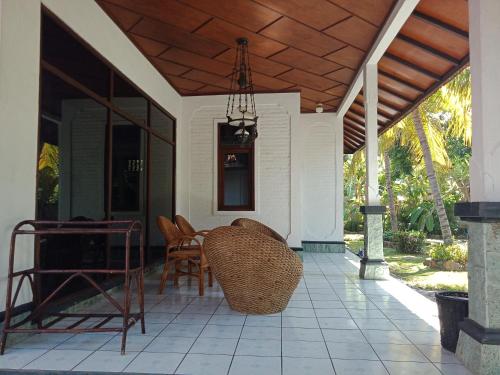 room detail thumbnail 2