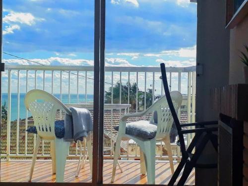  2 bedroom´s flat on the beach, City center, 1 line in Santa Pola