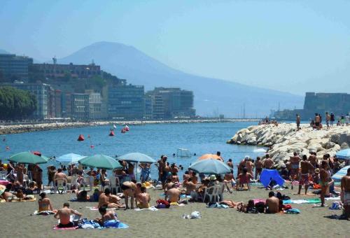 Chiatamone Seaside Suite, Naples (photo 3)