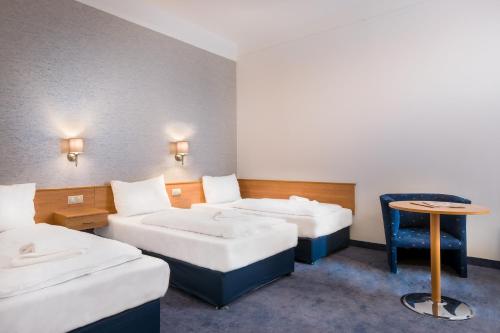 Novum Hotel Golden Park - main image