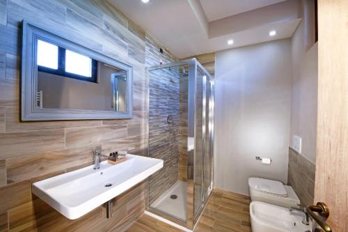 Panoramic Villa Garassino - country rooms and fine restaurant - 샤워실