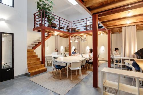 Dear Lisbon - Gallery House - image 12