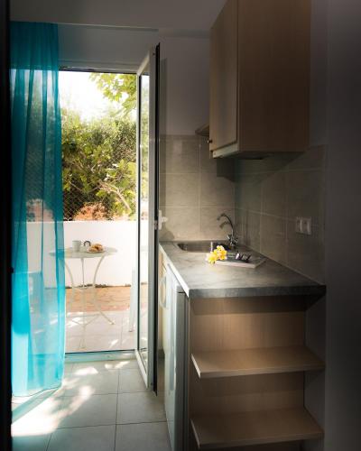 Ibiscus Hotel Malia - image 4