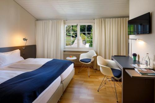 2 twin beds