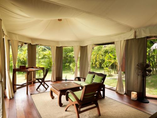 9 Hornbills Tented Camp