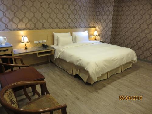Business Double Room - No Window image 8