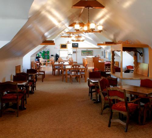 Laurie's Motor Inn
