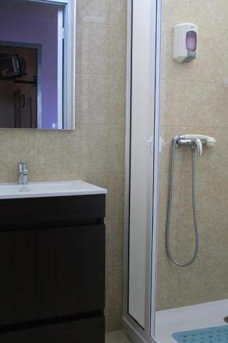 Family Suite with Balcony and Garden View image 3