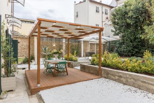 Pilastri Majestic Garden by Mmega, Florence (photo 3)