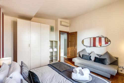 Lungarno Bellavista Penthouse - image 8