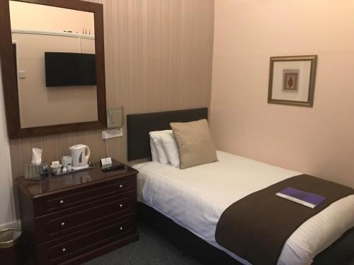 Cornerways Guest House - main image