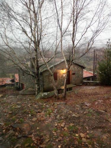  Casa Do Azevinho - Branda Da Aveleira Gave Melgaço, Pension in Branda da Aveleira