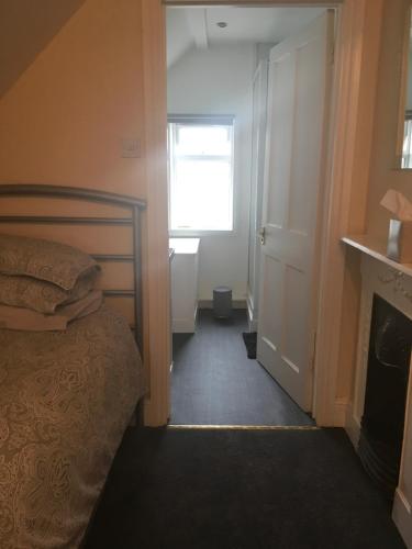 Oak Tree Guest House