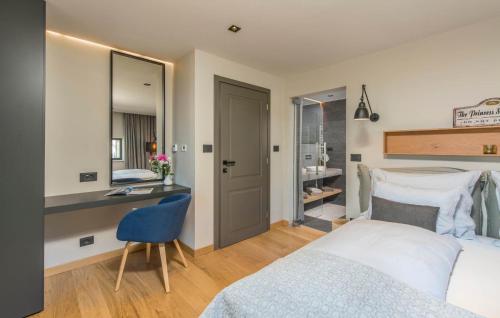 Exclusive Living Villas - image 9