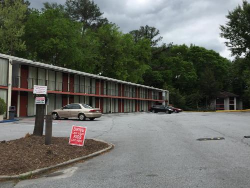 Cheshire Motor Inn - image 3